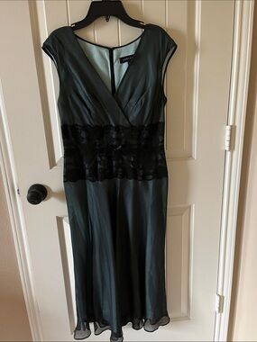Adrianna Papell Teal Green and Black Lace Midi Dress